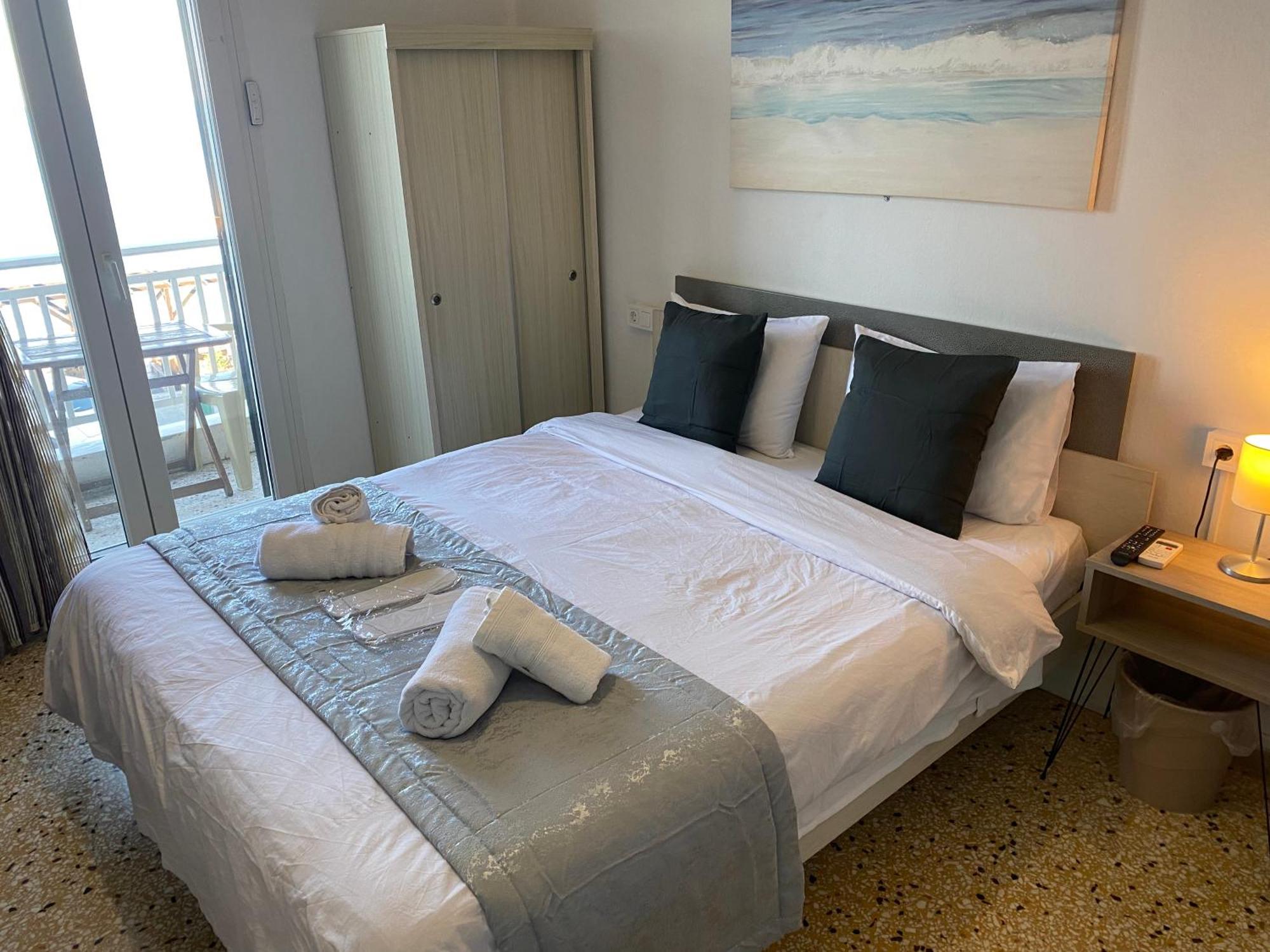 Sunset View Rooms Agía Triás Ngoại thất bức ảnh